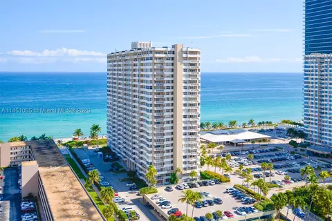 1950 S Ocean Dr #11D, Hallandale Beach, FL 33009