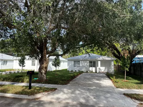 929 NW 50th St, Miami, FL 33127
