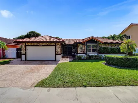 20117 NW 58th Pl, Hialeah, FL 33015