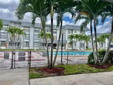 6705 NW 169th St #C205, Hialeah, FL 33015