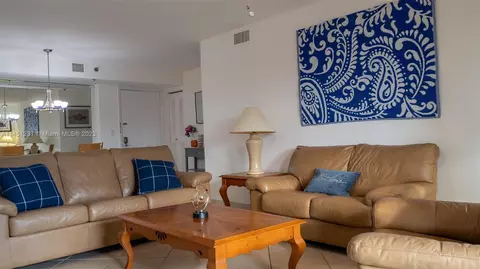 19999 E Country Club Dr #1501, Aventura, FL 33180