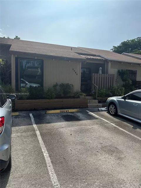 2062 SW 82nd Ave, Davie, FL 33324