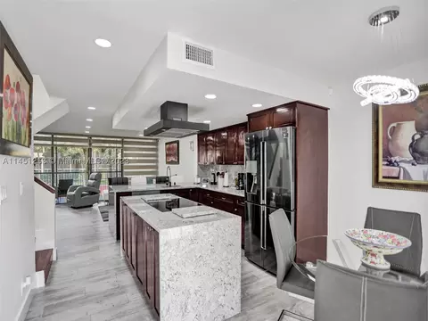 2901 SW 87th Ave #607, Davie, FL 33328