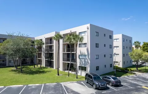8520 SW 133rd Avenue Rd #221, Miami, FL 33183