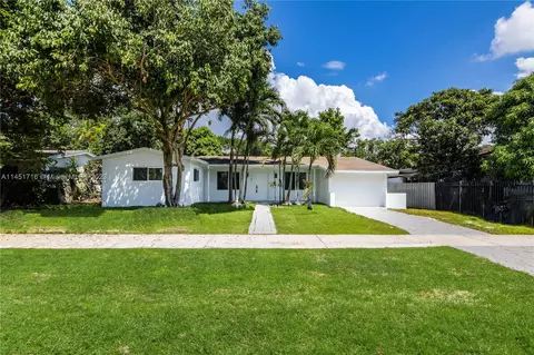 761 NE 151st St, Miami, FL 33162