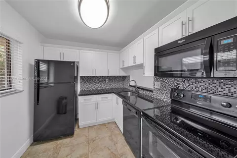 8015 SW 107th Ave #309, Miami, FL 33173