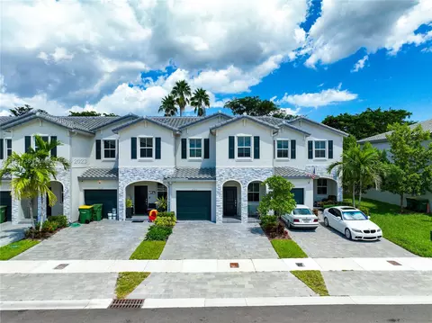 1121 SE 27th Ter, Homestead, FL 33035
