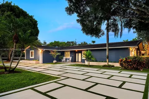 9611 SW 72nd Ct, Pinecrest, FL 33156