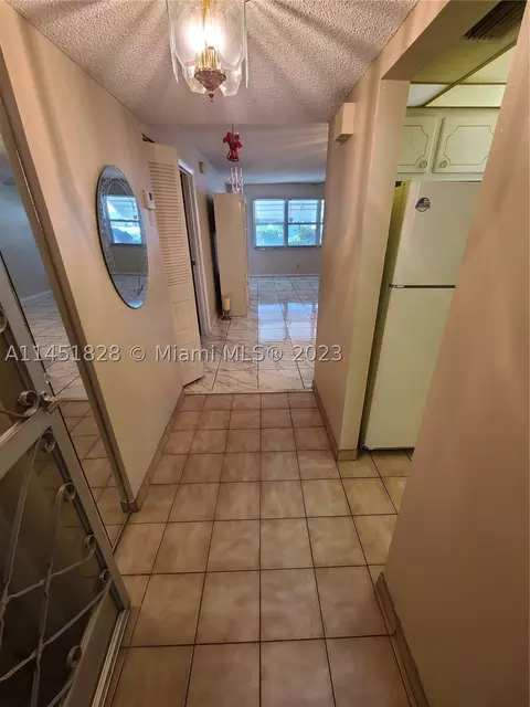 410 SE 2nd St #108, Hallandale Beach, FL 33009