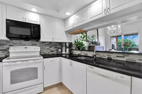 1300 SW 125th Ave #412K, Pembroke Pines, FL 33027