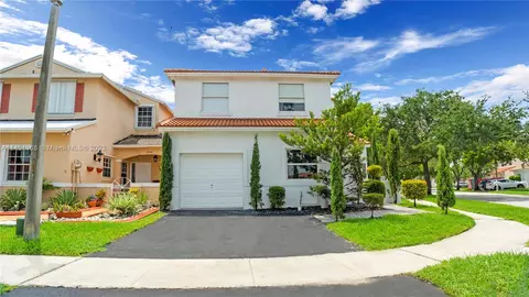 17956 SW 10th Ln, Pembroke Pines, FL 33029