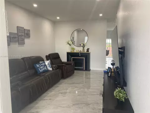 6940 NW 179th St #406-7, Hialeah, FL 33015