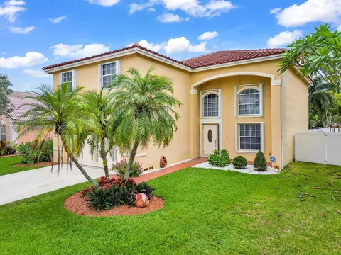 1031 NW 187th Ave, Pembroke Pines, FL 33029