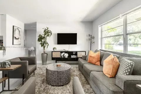 6740 NW 27th Ave, Fort Lauderdale, FL 33309