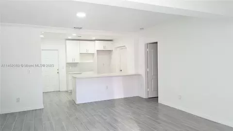 14040 NE 10th Ave, North Miami, FL 33161