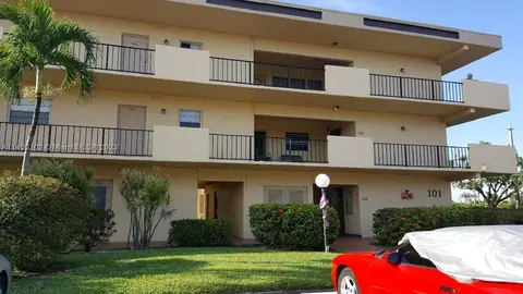101 Berkley Rd #106, Hollywood, FL 33024