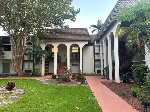 6181 NW 57th St #107, Tamarac, FL 33319