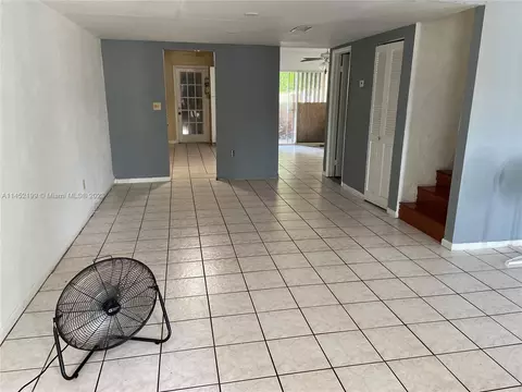921 W 79th Pl #921, Hialeah, FL 33014 photo 3