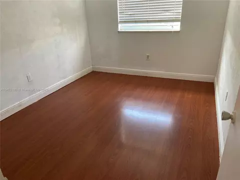 921 W 79th Pl #921, Hialeah, FL 33014 photo 8