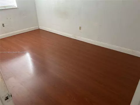 921 W 79th Pl #921, Hialeah, FL 33014 photo 9