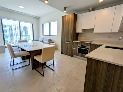 239 SW 9 St #1702, Miami, FL 33130