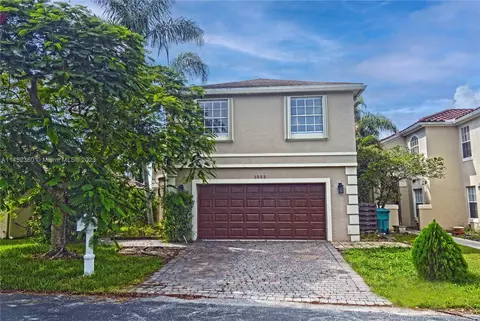 1053 W Fairfax Cir W, Boynton Beach, FL 33436