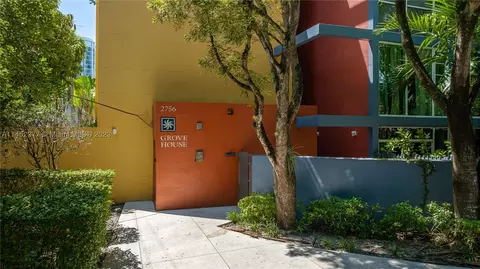 2756 Day Ave #204, Miami, FL 33133