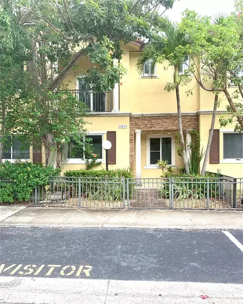 11255 SW 230th Ter, Miami, FL 33170