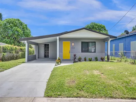 5724 SW 18th St, West Park, FL 33023
