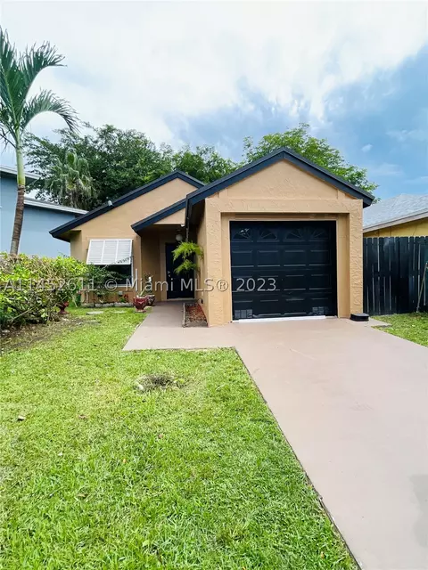 973 SW 8th Pl, Florida City, FL 33034