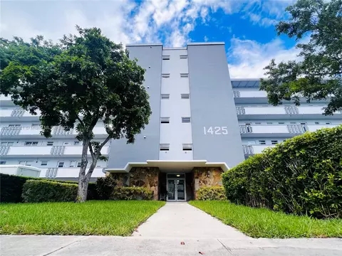 1425 Atlantic Shores Blvd #503, Hallandale Beach, FL 33009