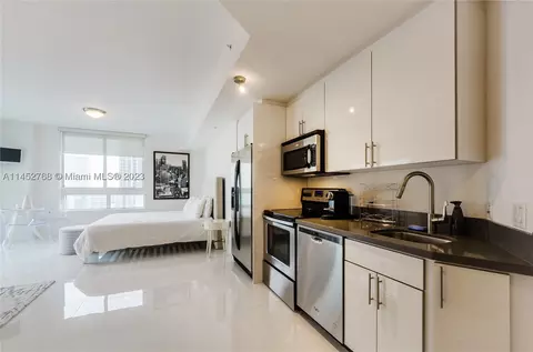 1900 N Bayshore Dr #3905, Miami, FL 33132