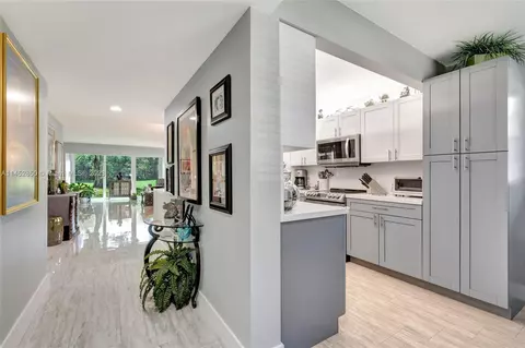 1000 SW 125th Ave #115N, Pembroke Pines, FL 33027