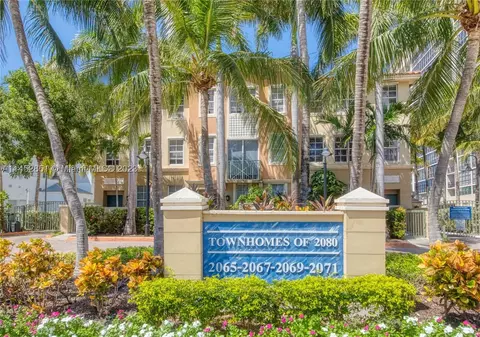 2069 S Ocean Dr #TH12, Hallandale Beach, FL 33009