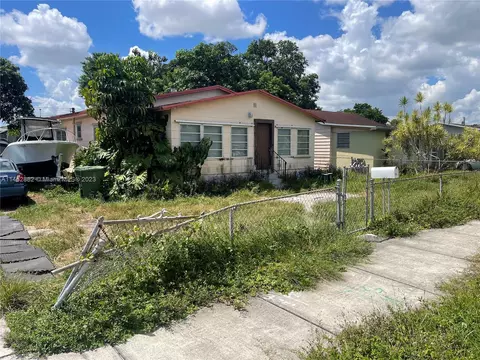 954 W 31st St, Hialeah, FL 33012