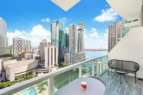 41 SE 5th St #1409, Miami, FL 33131