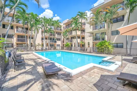 995 SW 84th Ave #202, Miami, FL 33144