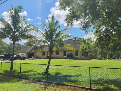 12526 N 52nd Rd N, Royal Palm Beach, FL 33411