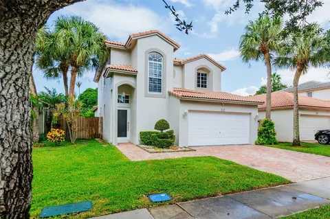 1277 NW 170th Ter, Pembroke Pines, FL 33028