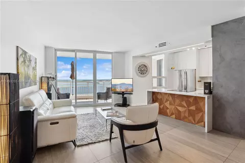 808 Brickell Key Dr #3006, Miami, FL 33131