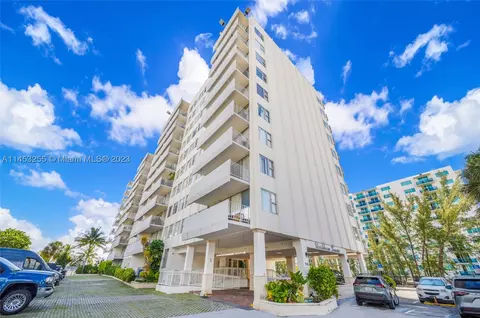 7545 E Treasure Dr #5B, North Bay Village, FL 33141