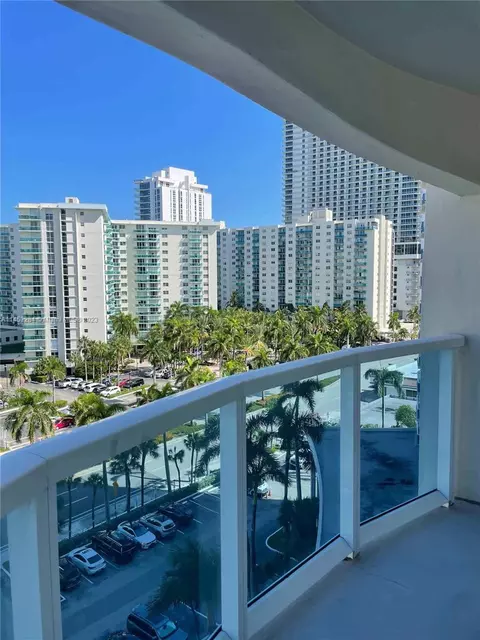 3800 S Ocean Dr #917, Hollywood, FL 33019