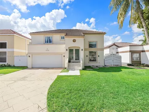 12232 NW 7th St, Miami, FL 33182