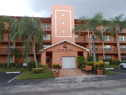 601 SW 142nd Ave #314Q, Pembroke Pines, FL 33027