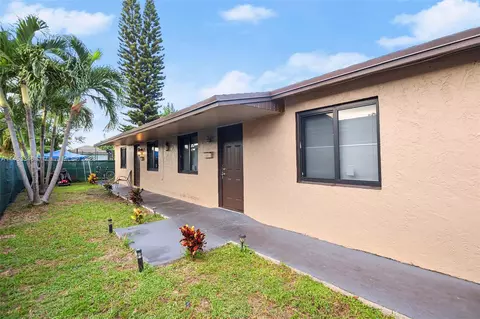 156 W 14th St, Riviera Beach, FL 33404