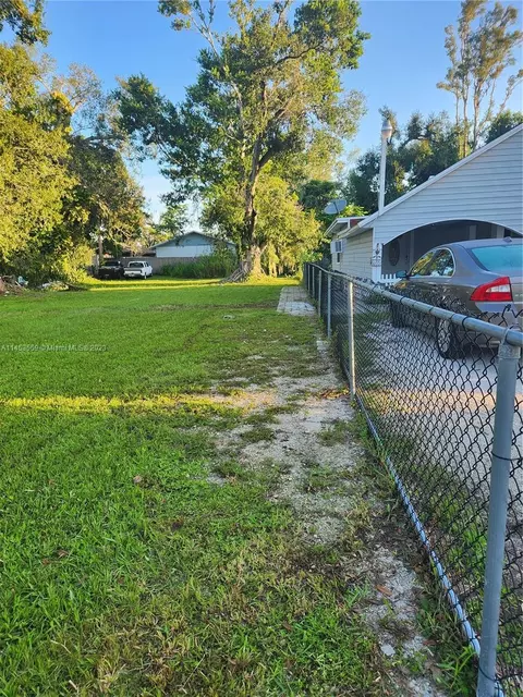 3813 Madison Ave, Fort Myers, FL 33916