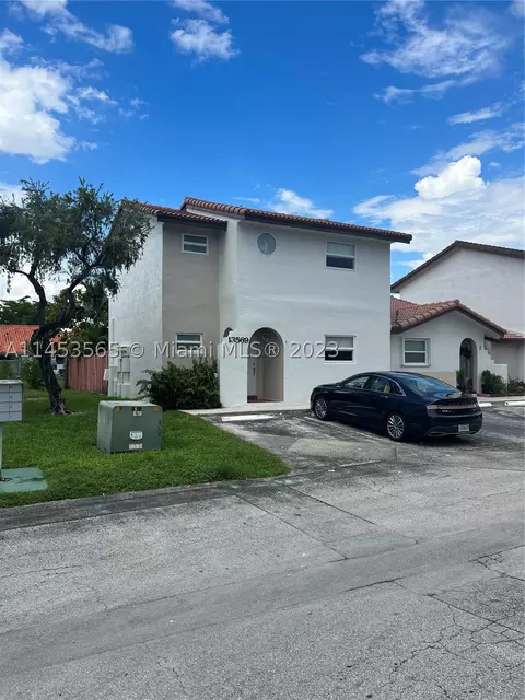 13569 SW 62nd St #1, Miami, FL 33183