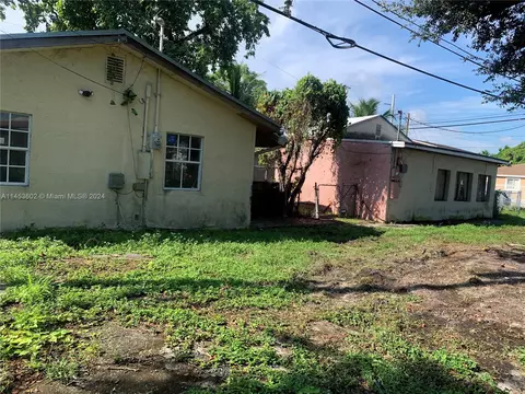 5815 NW 18th Ave, Miami, FL 33142