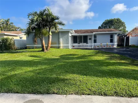 8421 Southampton Dr, Miramar, FL 33025