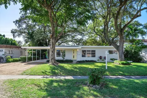 1610 NE 157th Ter, North Miami Beach, FL 33162